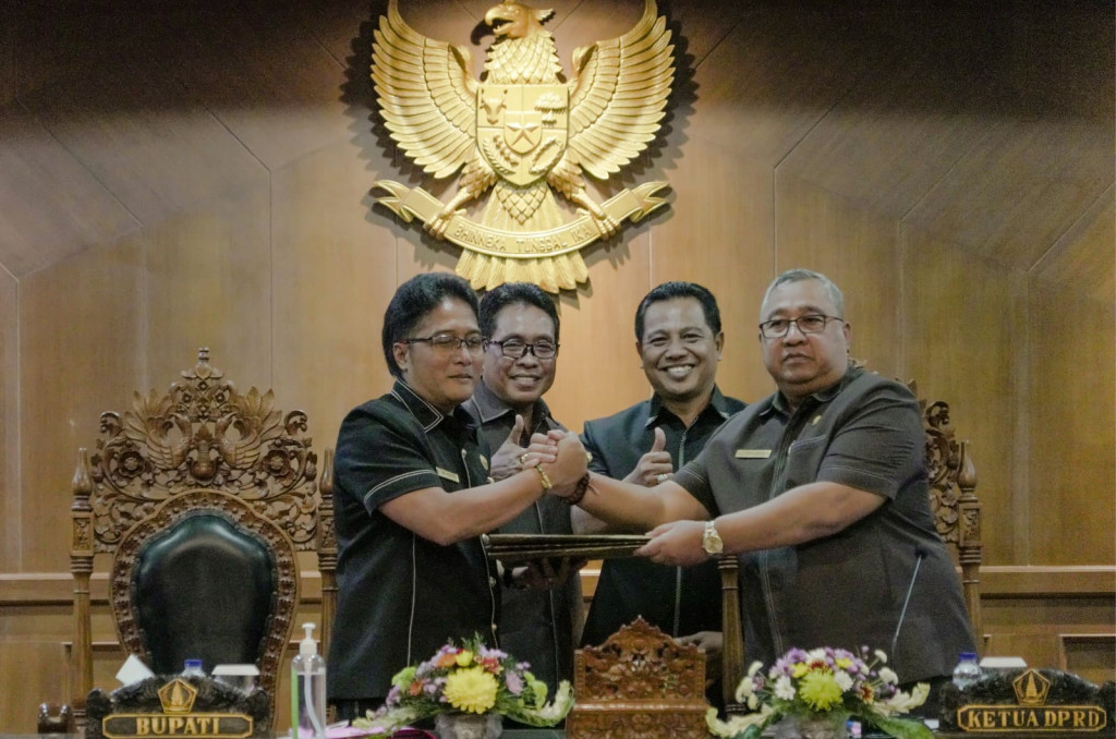 Bupati Giri Prasta Hadiri Rapat Paripurna Pandangan Umum Fraksi DPRD Badung  Sebut Komitmen Pemkab Badung Jelas Demi Rakyat